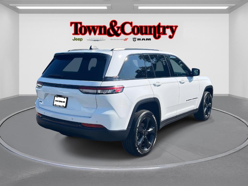 used 2023 Jeep Grand Cherokee car, priced at $33,056