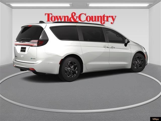 new 2025 Chrysler Pacifica Hybrid car, priced at $54,751
