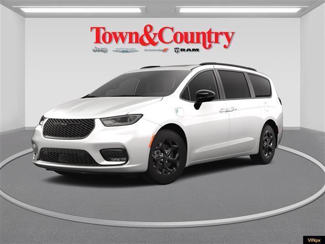 new 2025 Chrysler Pacifica Hybrid car, priced at $54,751