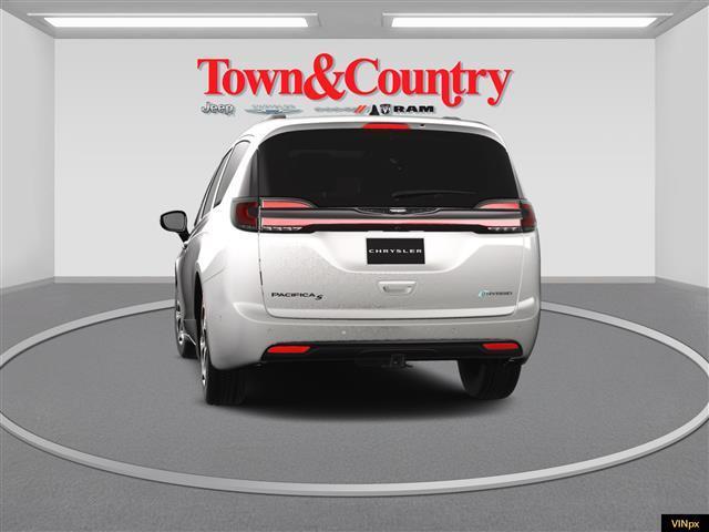 new 2025 Chrysler Pacifica Hybrid car, priced at $54,751