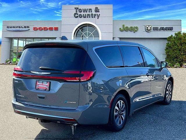 used 2022 Chrysler Pacifica Hybrid car, priced at $30,595