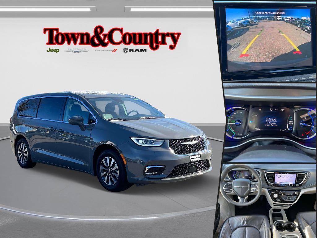 used 2022 Chrysler Pacifica Hybrid car, priced at $27,995