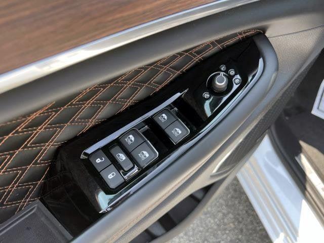 used 2022 Jeep Grand Cherokee car, priced at $41,436