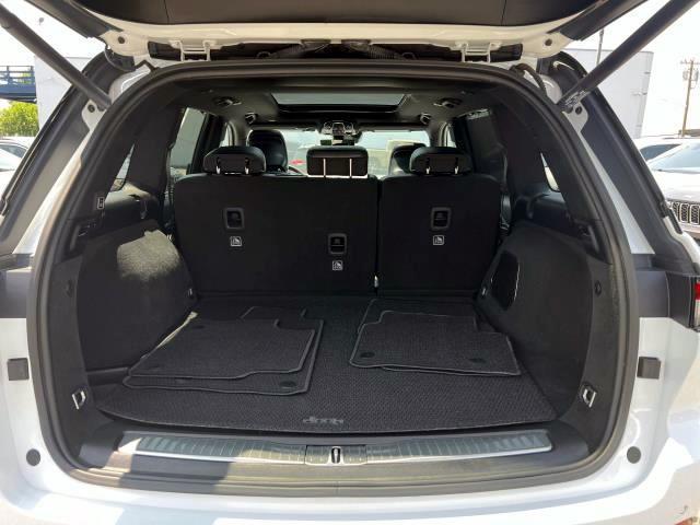 used 2022 Jeep Grand Cherokee car, priced at $42,995