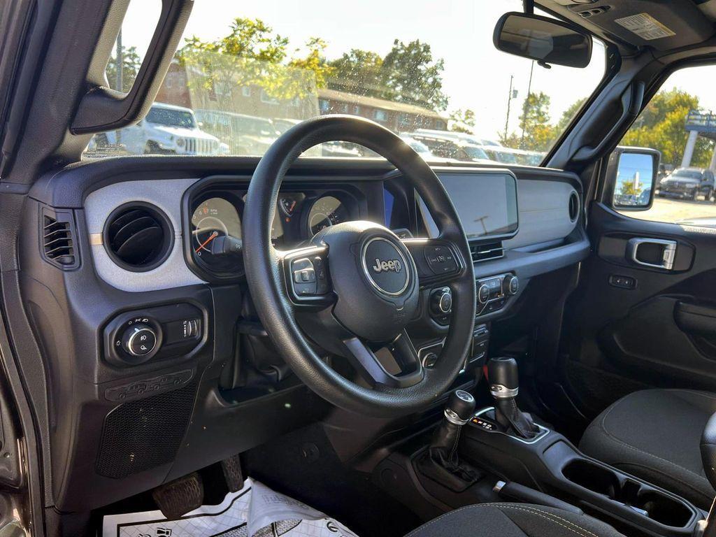 used 2024 Jeep Gladiator car, priced at $38,813