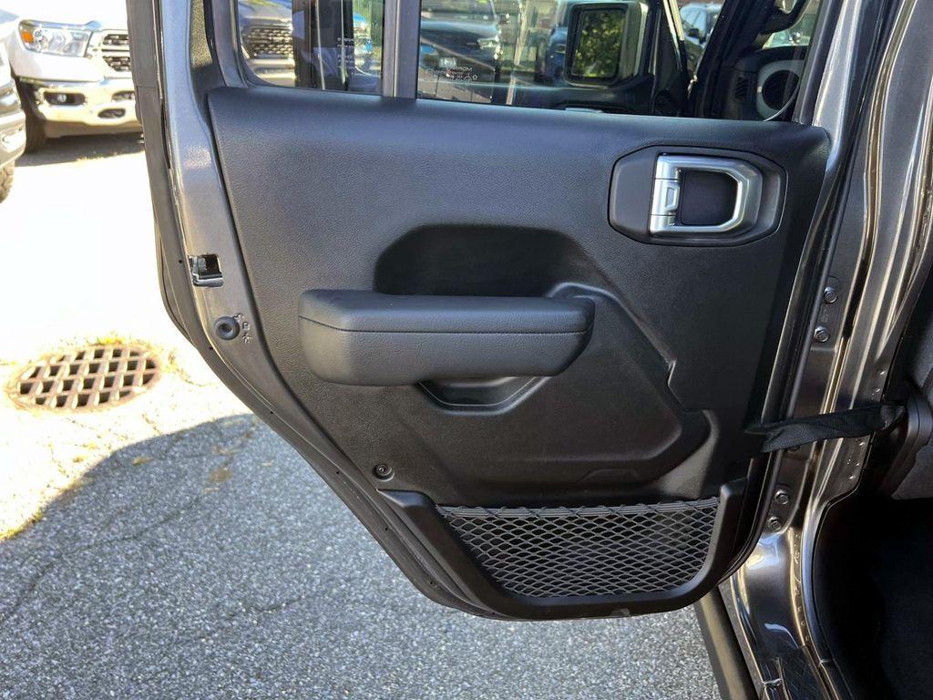 used 2024 Jeep Gladiator car, priced at $38,813