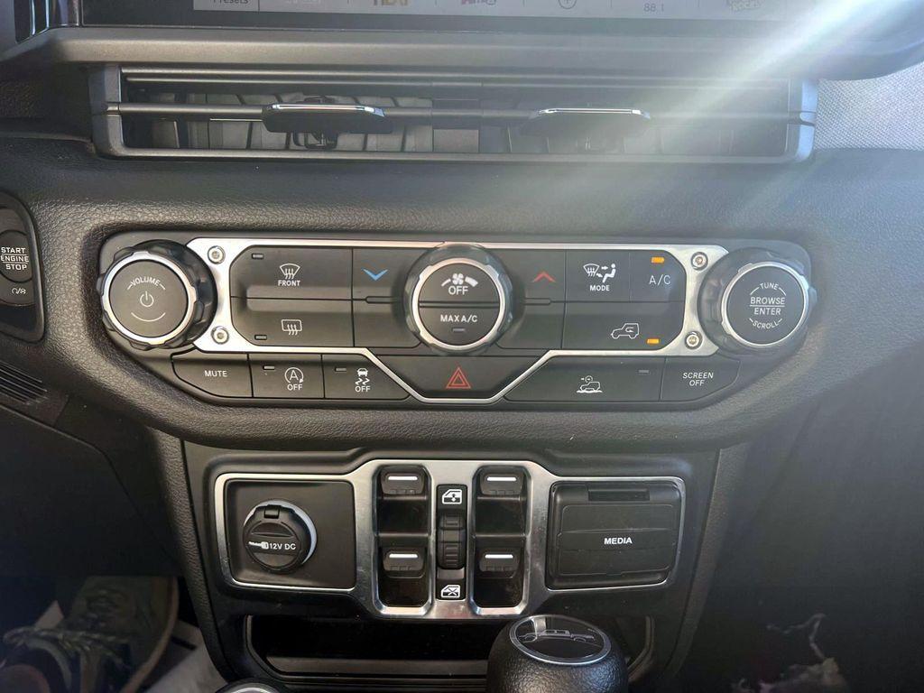 used 2024 Jeep Gladiator car, priced at $38,813