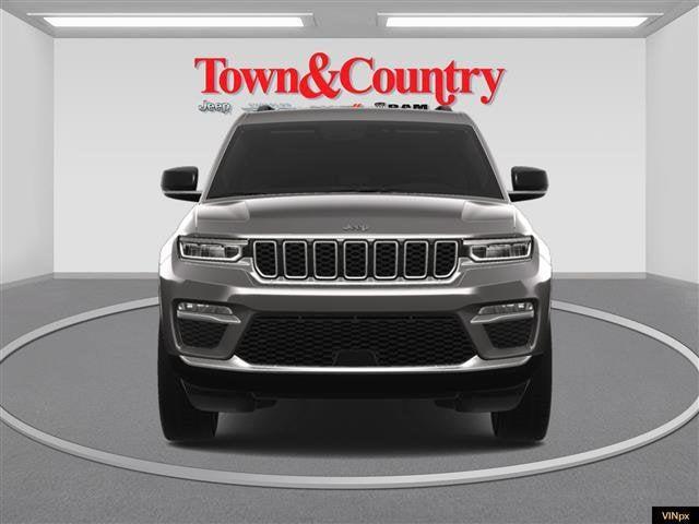 new 2025 Jeep Grand Cherokee car, priced at $45,190