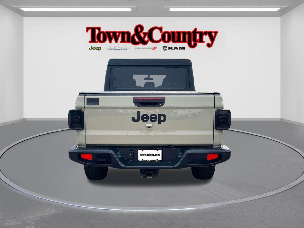 used 2022 Jeep Gladiator car, priced at $32,662
