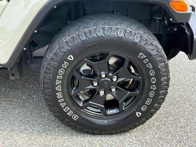 used 2022 Jeep Gladiator car, priced at $32,662