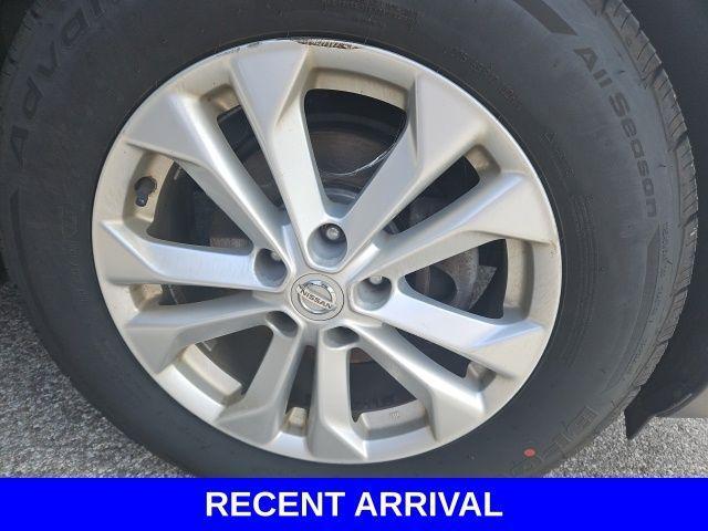 used 2016 Nissan Rogue car, priced at $7,397