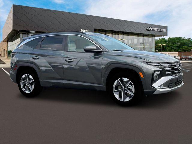 new 2025 Hyundai TUCSON Hybrid car, priced at $37,860