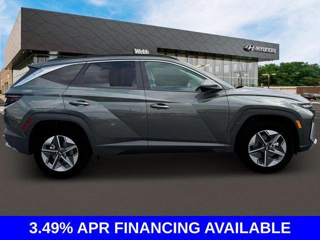 new 2025 Hyundai TUCSON Hybrid car, priced at $37,860