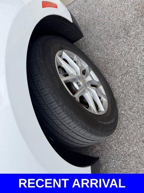 used 2023 Chevrolet Equinox car, priced at $21,188