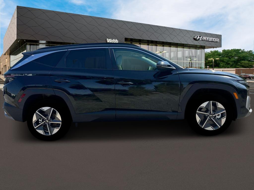 new 2025 Hyundai TUCSON Hybrid car, priced at $37,013