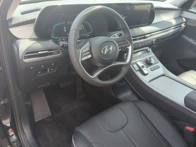 used 2025 Hyundai Palisade car, priced at $40,247