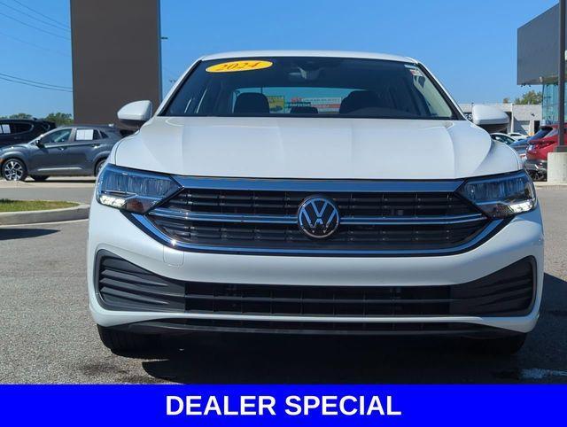 used 2024 Volkswagen Jetta car, priced at $21,262