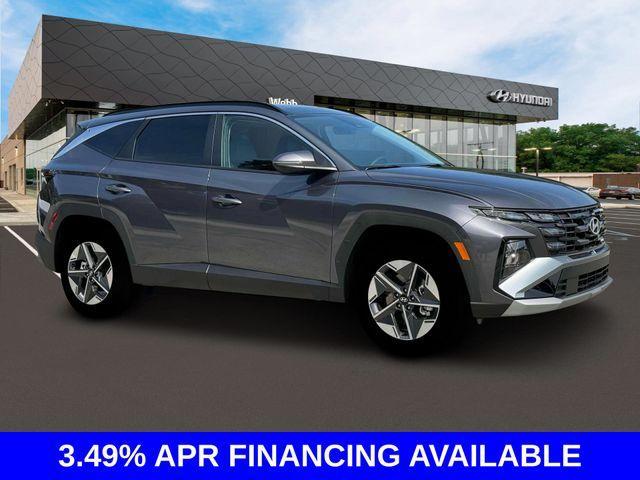 new 2025 Hyundai TUCSON Hybrid car, priced at $37,860