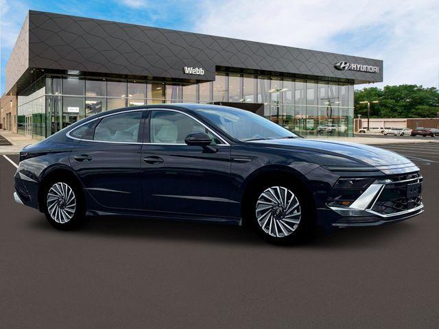 new 2025 Hyundai Sonata Hybrid car, priced at $38,881