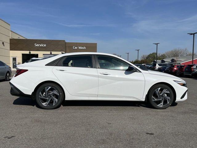 new 2025 Hyundai Elantra car