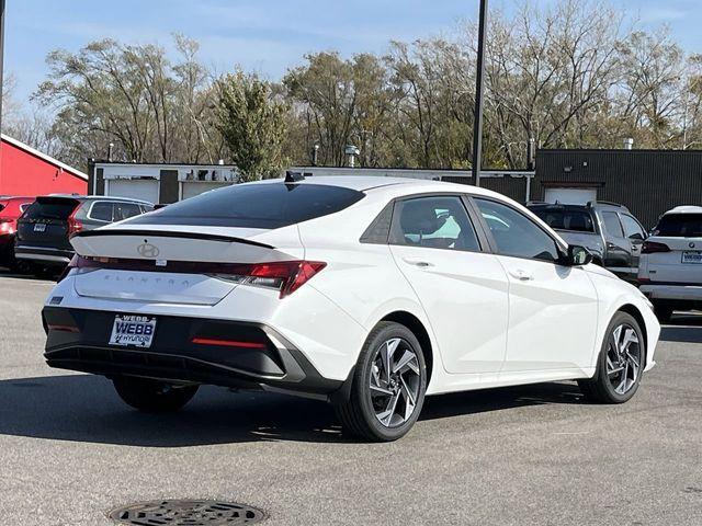 new 2025 Hyundai Elantra car