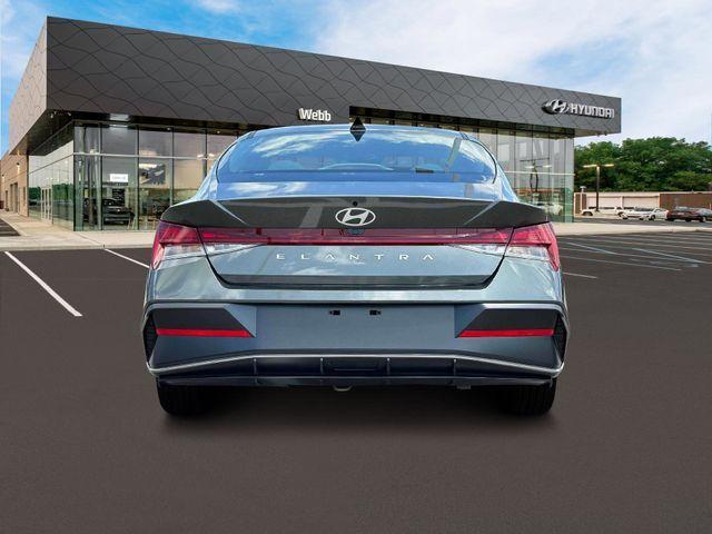 new 2024 Hyundai Elantra car