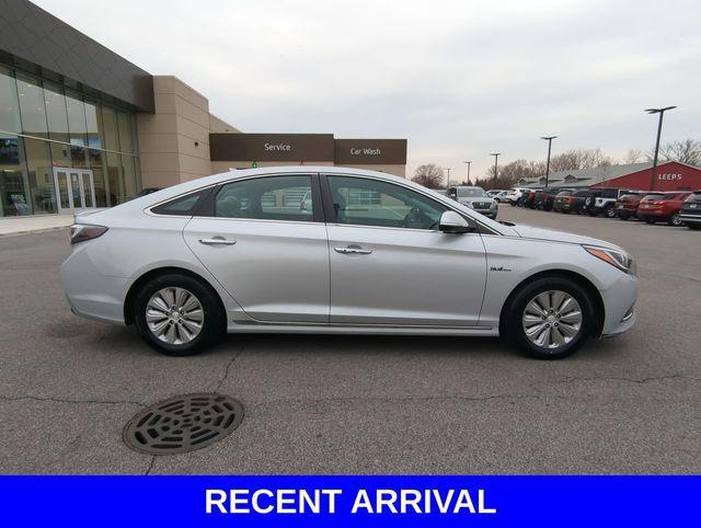 used 2016 Hyundai Sonata Hybrid car, priced at $10,885