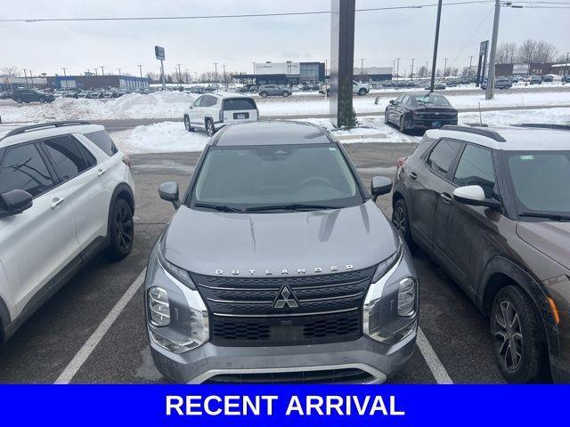 used 2022 Mitsubishi Outlander car, priced at $21,600