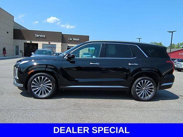 used 2024 Hyundai Palisade car, priced at $43,597