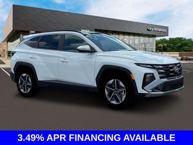 new 2025 Hyundai TUCSON Hybrid car, priced at $38,349