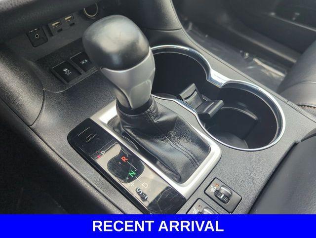 used 2019 Toyota Highlander car, priced at $23,786