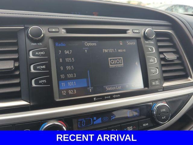 used 2019 Toyota Highlander car, priced at $23,786