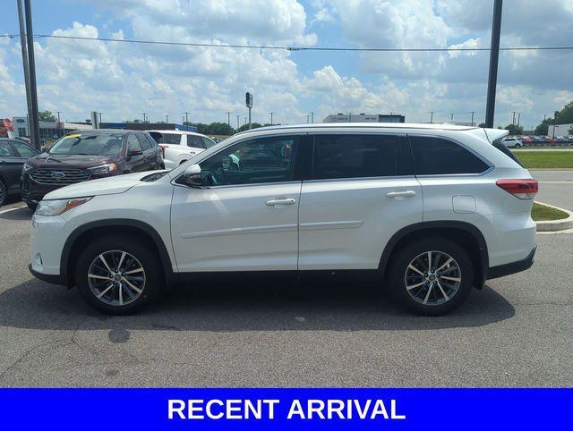 used 2019 Toyota Highlander car, priced at $23,786
