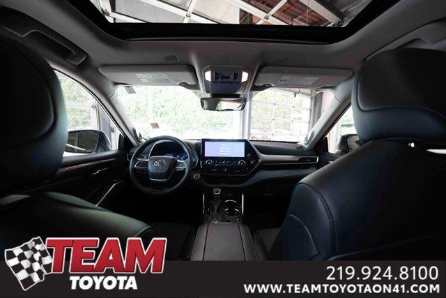 used 2024 Toyota Highlander car, priced at $49,300
