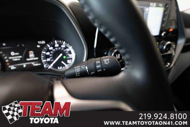 used 2022 Toyota Highlander car, priced at $38,800