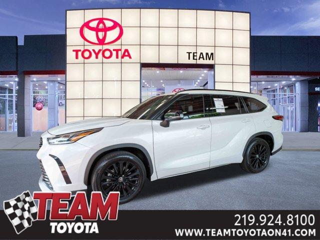 used 2023 Toyota Highlander car, priced at $34,000