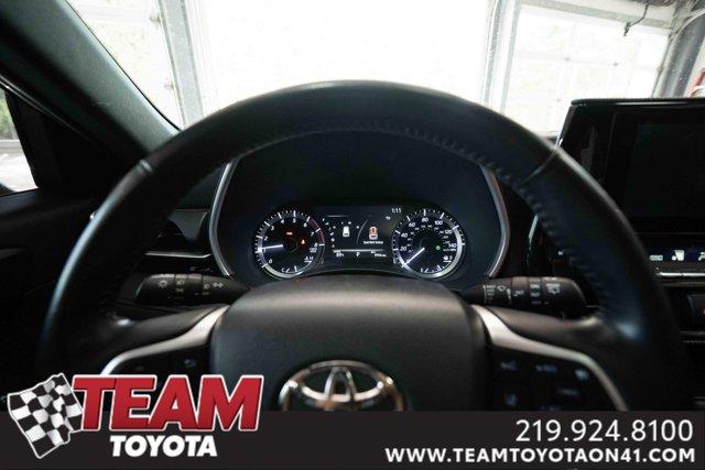 used 2023 Toyota Highlander car, priced at $34,000