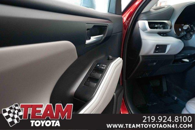 used 2021 Toyota Highlander car, priced at $29,500
