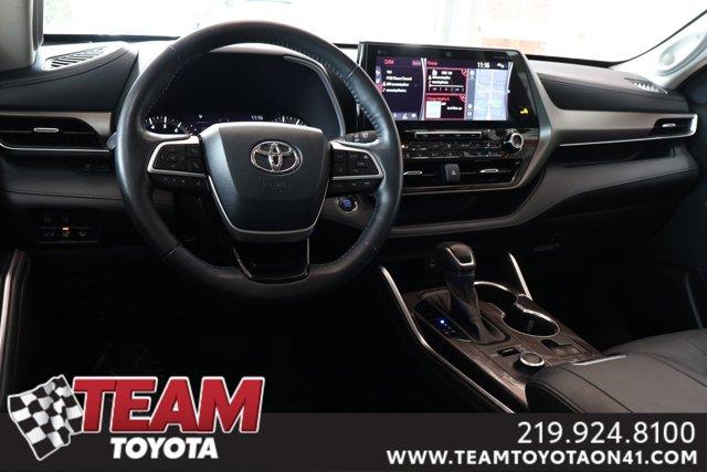 used 2022 Toyota Highlander car, priced at $41,000