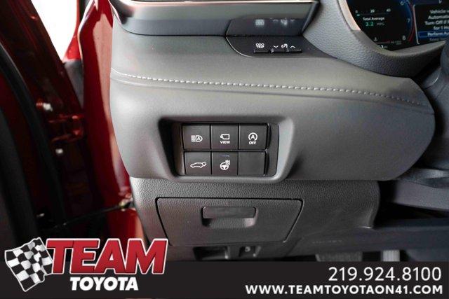 new 2025 Toyota Highlander car, priced at $54,571