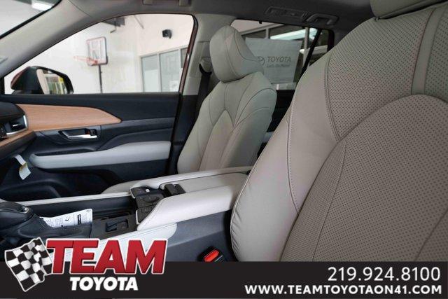 new 2025 Toyota Grand Highlander car, priced at $54,588