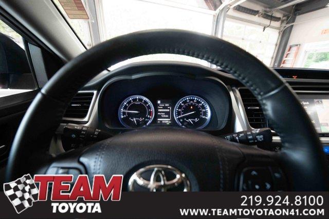 used 2019 Toyota Highlander car, priced at $29,200