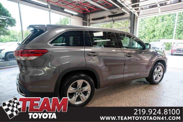 used 2019 Toyota Highlander car, priced at $29,200