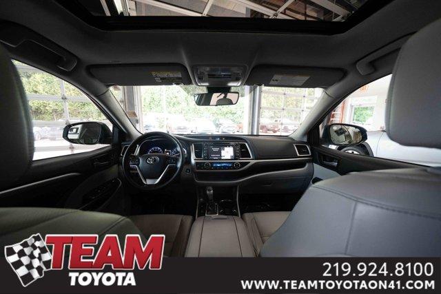used 2019 Toyota Highlander car, priced at $29,200
