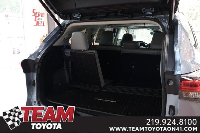 used 2022 Toyota Highlander car, priced at $37,300