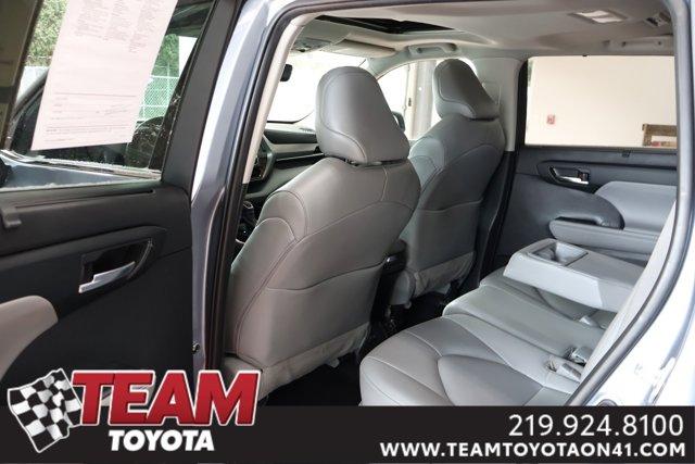 used 2022 Toyota Highlander car, priced at $37,300