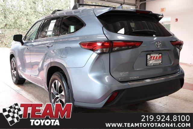 used 2022 Toyota Highlander car, priced at $37,300