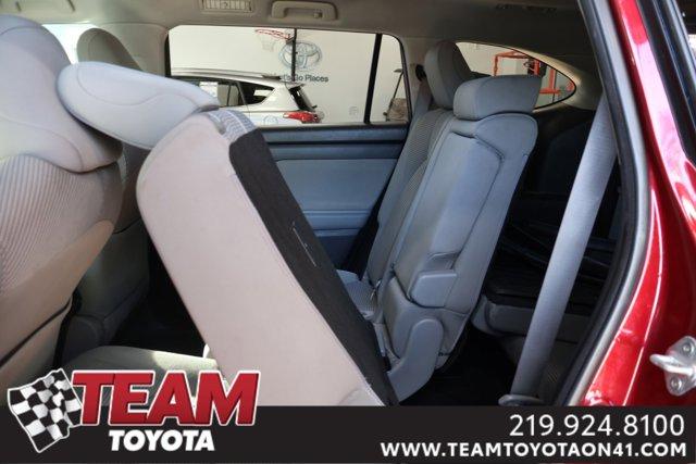 used 2022 Toyota Highlander car, priced at $27,700