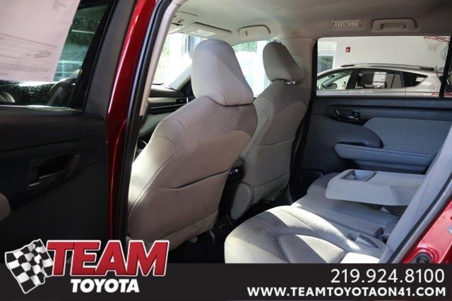 used 2022 Toyota Highlander car, priced at $27,700