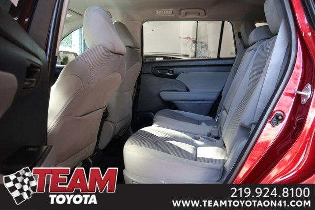 used 2022 Toyota Highlander car, priced at $27,700